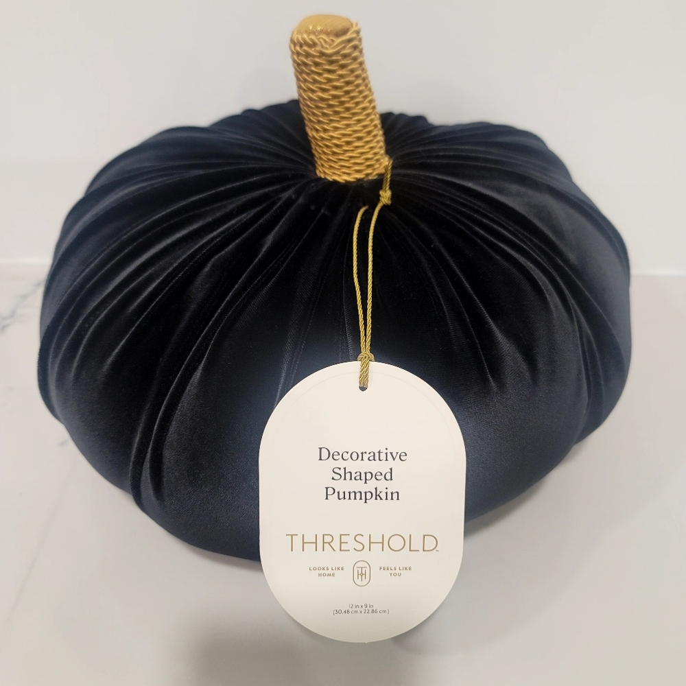 New THRESHOLD Large Decorative Pumpkin Shaped Velvet Pillow